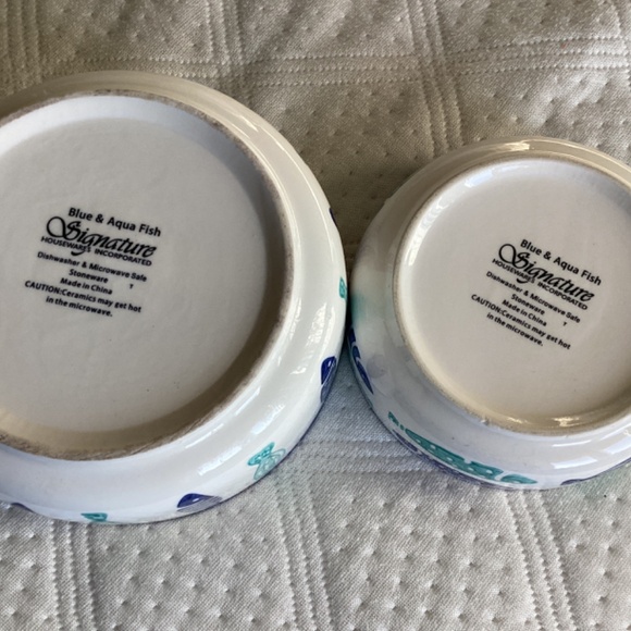SIGNATURE HOUSEWARES INC. SET OF 2 FISH THEMED CAT FEEDING/WATER BOWLS - Picture 6 of 12